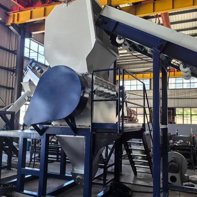 kupować Automatic HDPE Bottles Crusher Machine 90KW for Plastic Recycling 1000kg/hr online manufacture