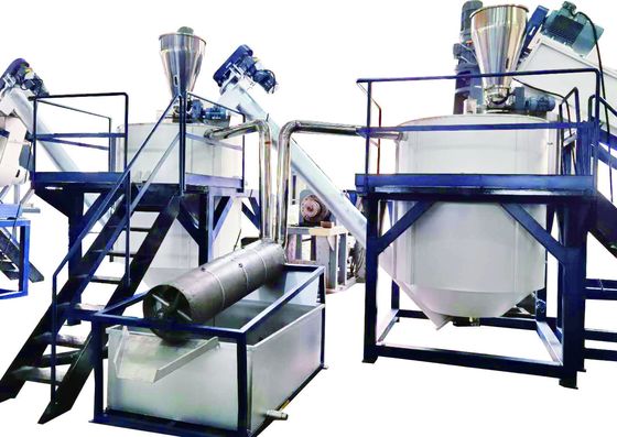 Linia do mycia butelek PET ze sterowaniem Siemens PLC dla recyklingu butelek plastikowych o wydajności 500-3000 kg/h przy 490 kW